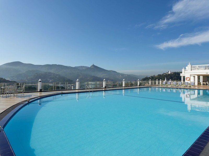 Grand Kandyan Hotel 9