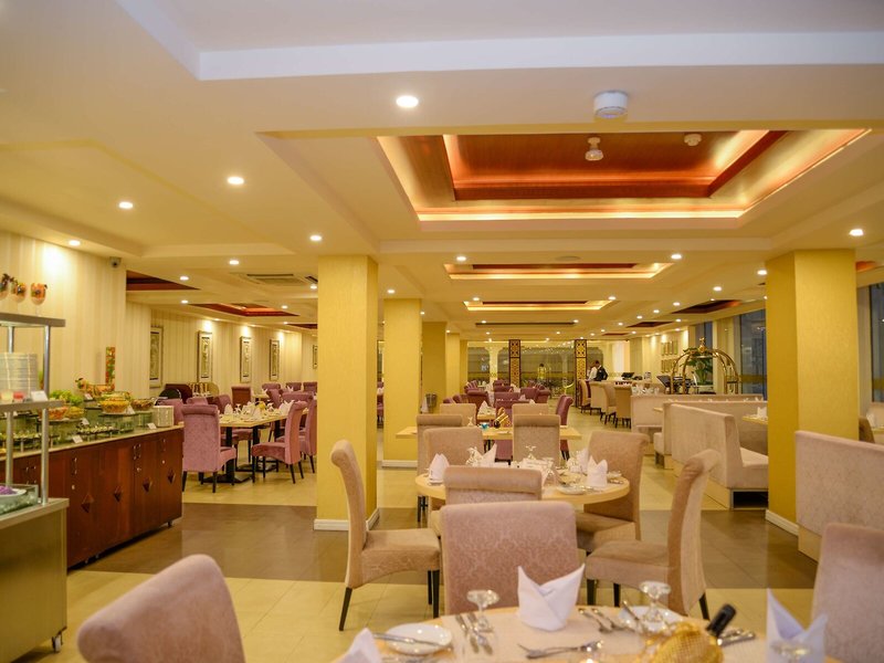 Grand Kandyan Hotel 19