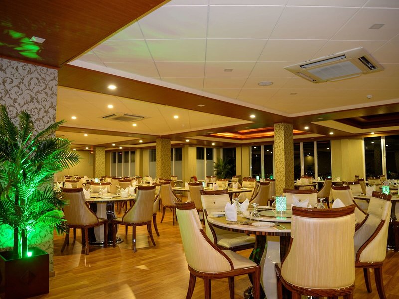 Grand Kandyan Hotel 24