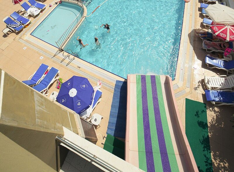 Candan Apart Hotel 4