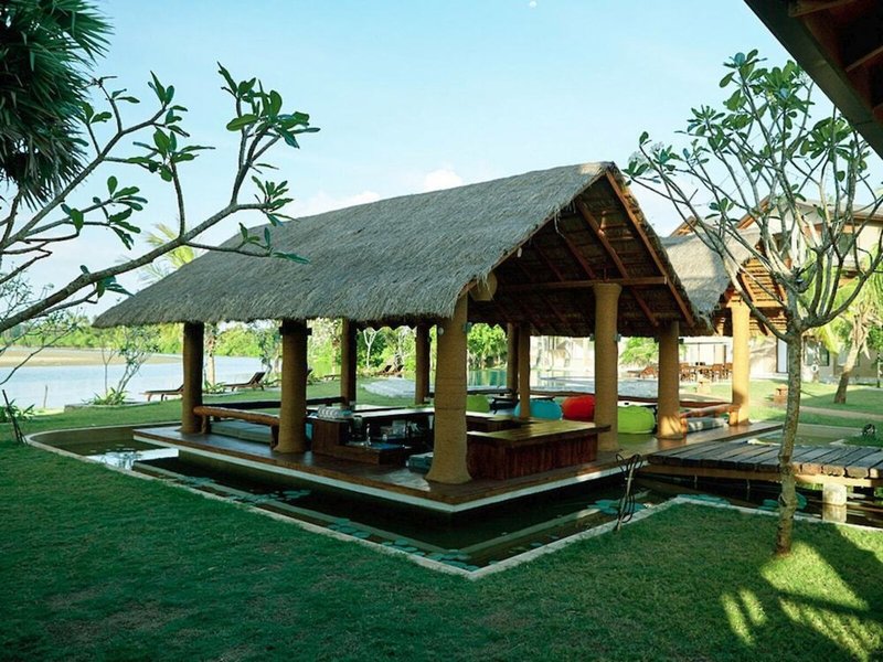 Amaranthe Bay Resort & Spa 1 - Exterior