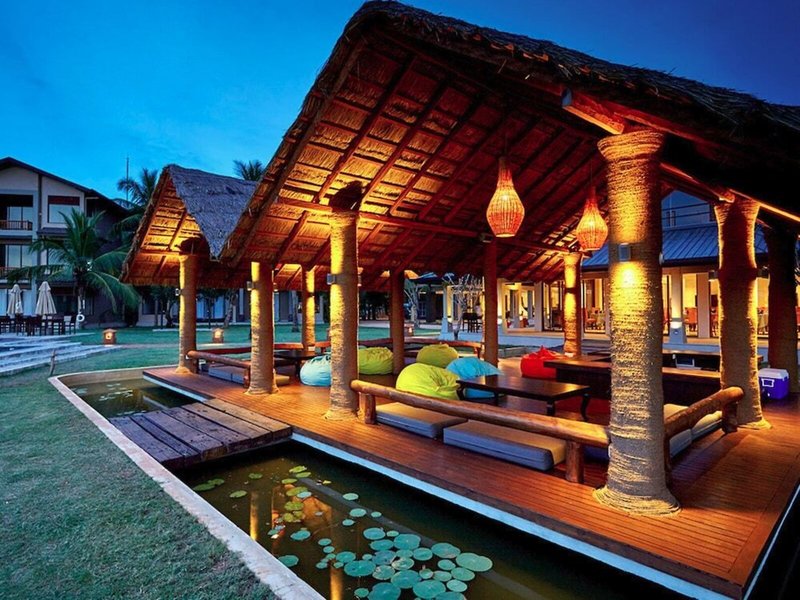 Amaranthe Bay Resort & Spa 8 - Outdoor Pool