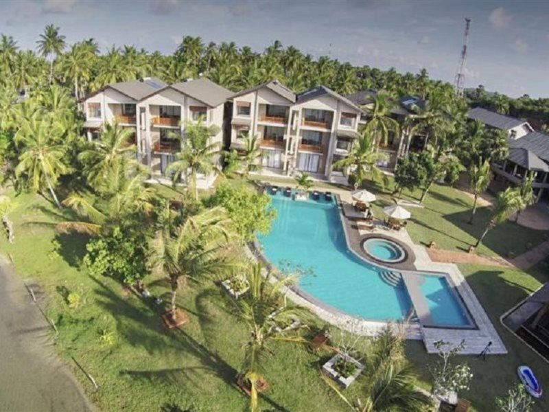 Amaranthe Bay Resort & Spa 10 - Outdoor Pool