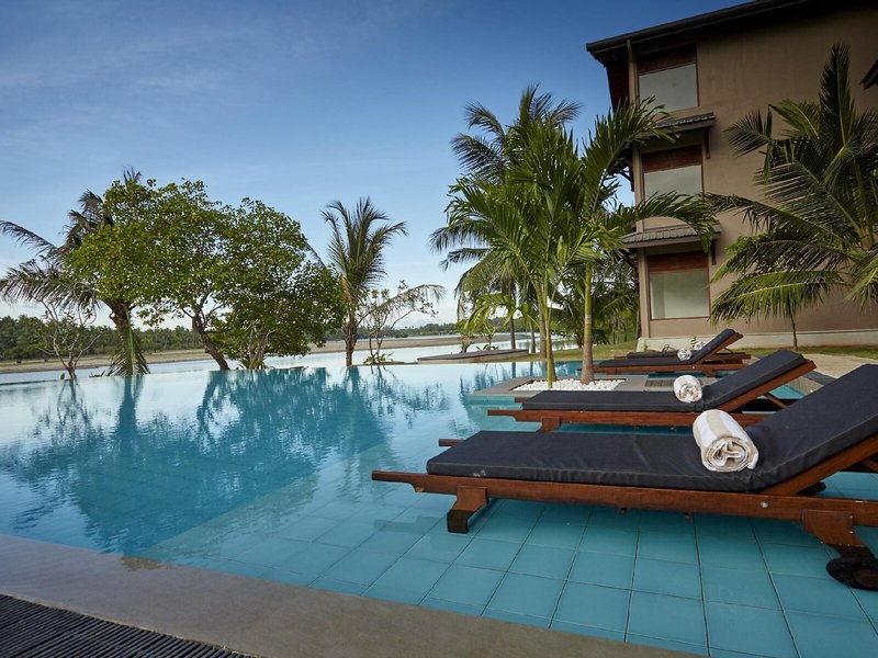 Amaranthe Bay Resort & Spa 16 - Outdoor Pool