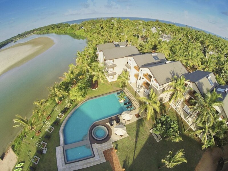 Amaranthe Bay Resort & Spa 20 - Outdoor Pool