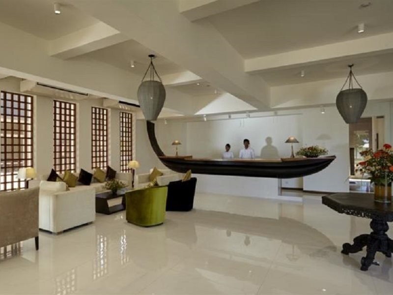 Amaranthe Bay Resort & Spa 23 - Lounge / Lobby