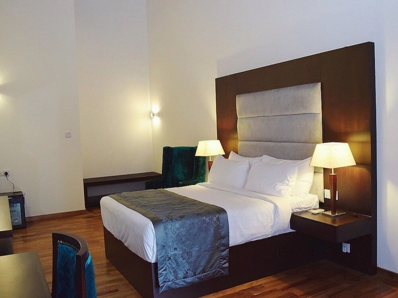 Amaranthe Bay Resort & Spa 35 - Room Example