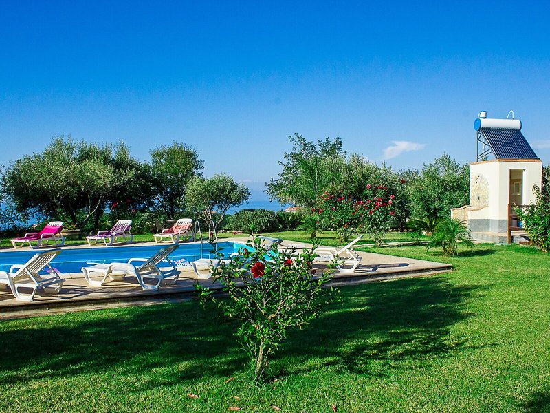 Villa Garden 4