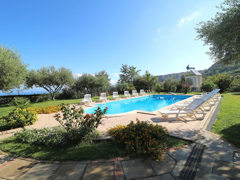 Villa Garden 15