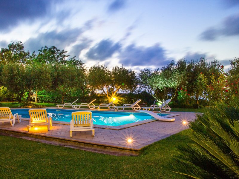 Villa Garden 18