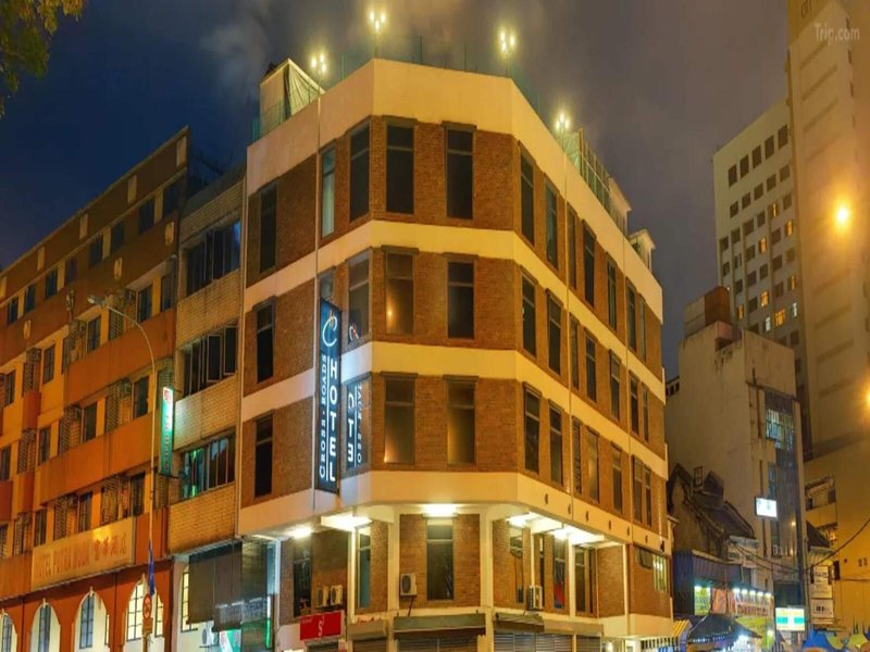 Crossroads Hotel 2