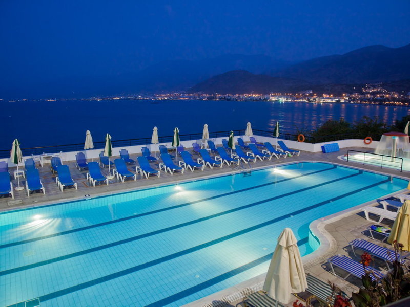 Horizon Beach & Stelios 1
