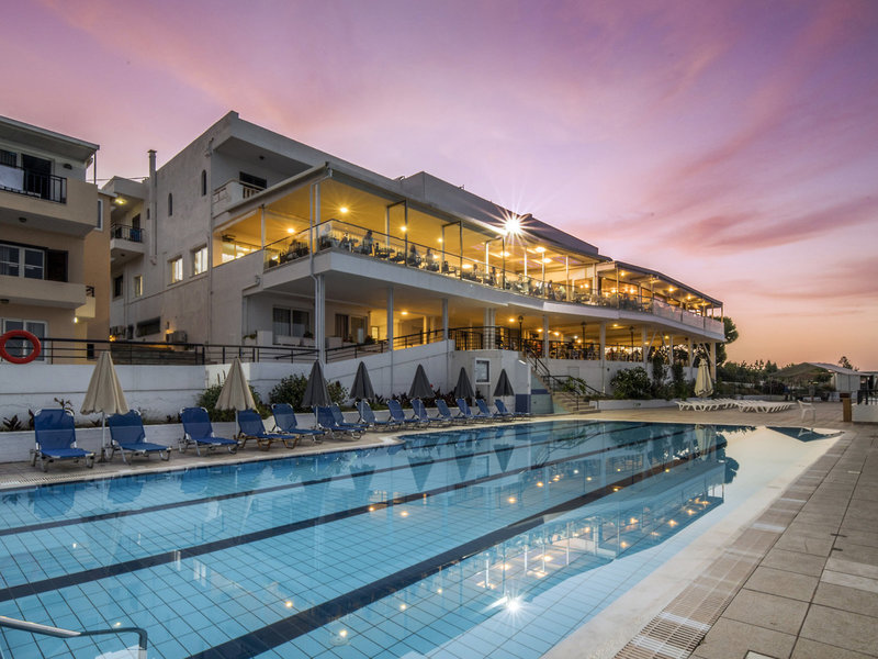 Horizon Beach & Stelios 2