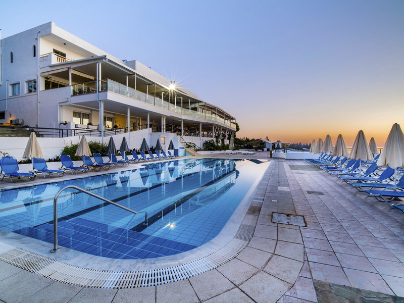 Horizon Beach & Stelios 3
