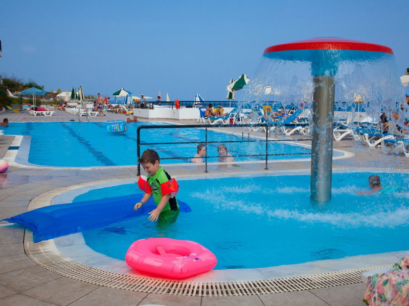 Horizon Beach & Stelios 8