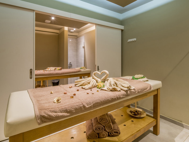 Horizon Beach & Stelios 32