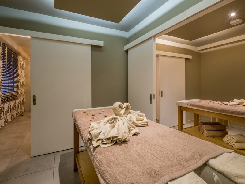 Horizon Beach & Stelios 33