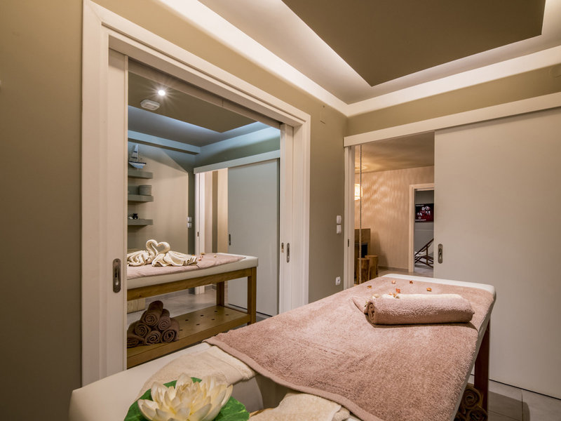 Horizon Beach & Stelios 35