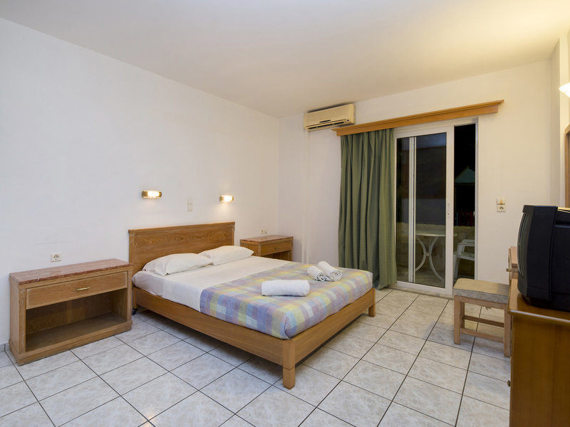 Horizon Beach & Stelios 43