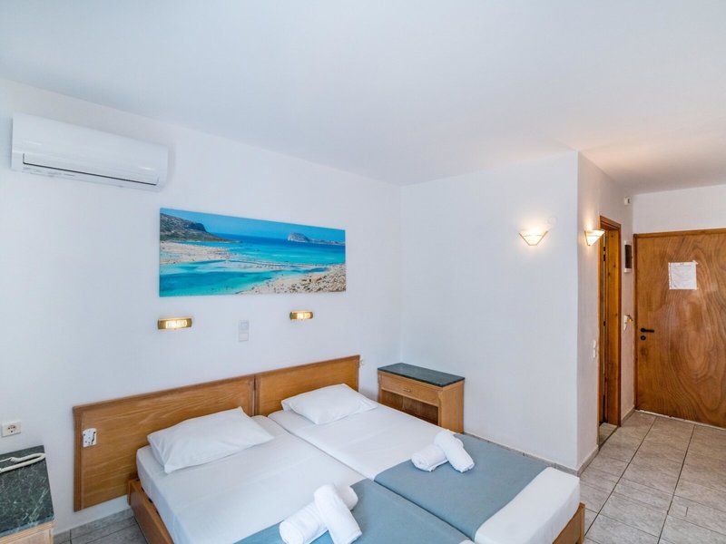 Horizon Beach & Stelios 47