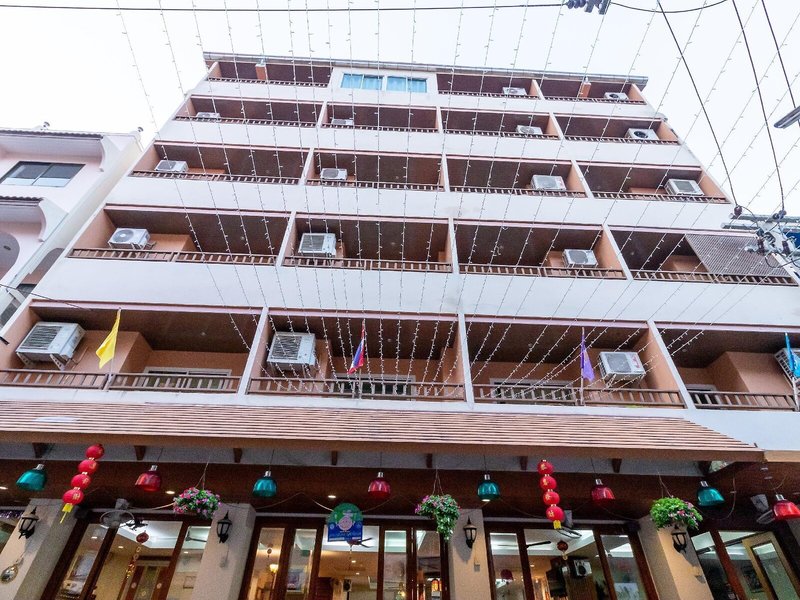 Thipurai Beach Hotel 1