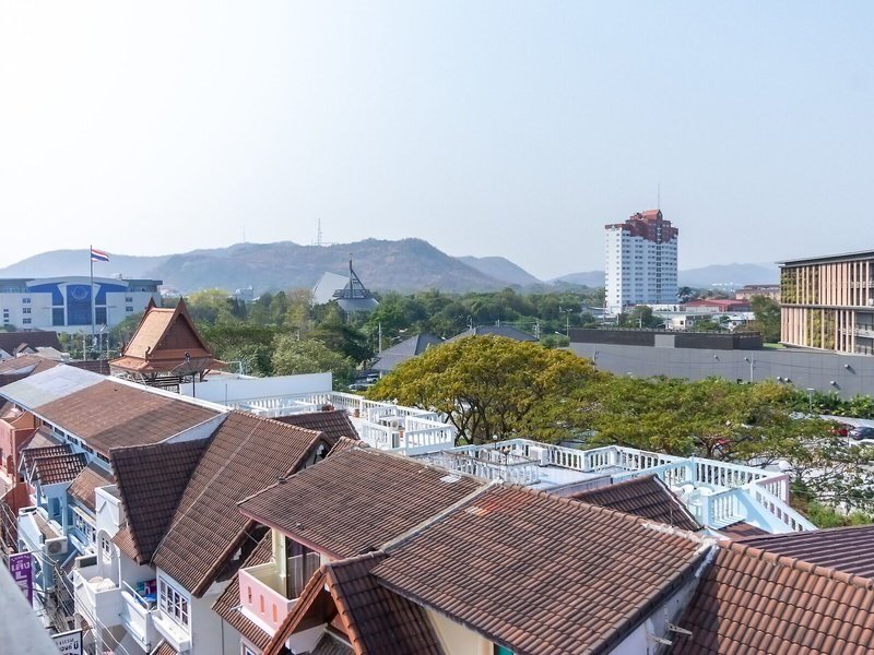 Thipurai Beach Hotel 4