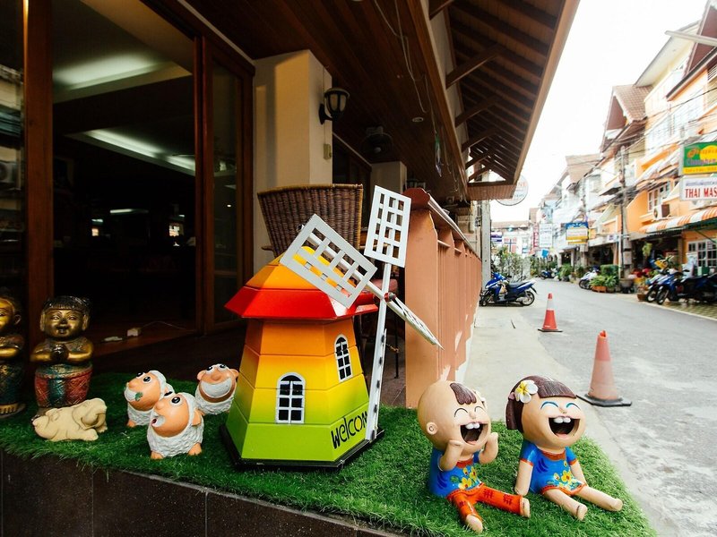 Thipurai Beach Hotel 6