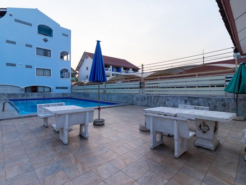 Thipurai Beach Hotel 10