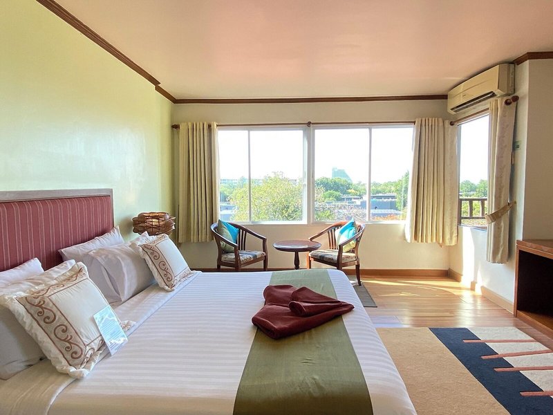 Thipurai Beach Hotel 24