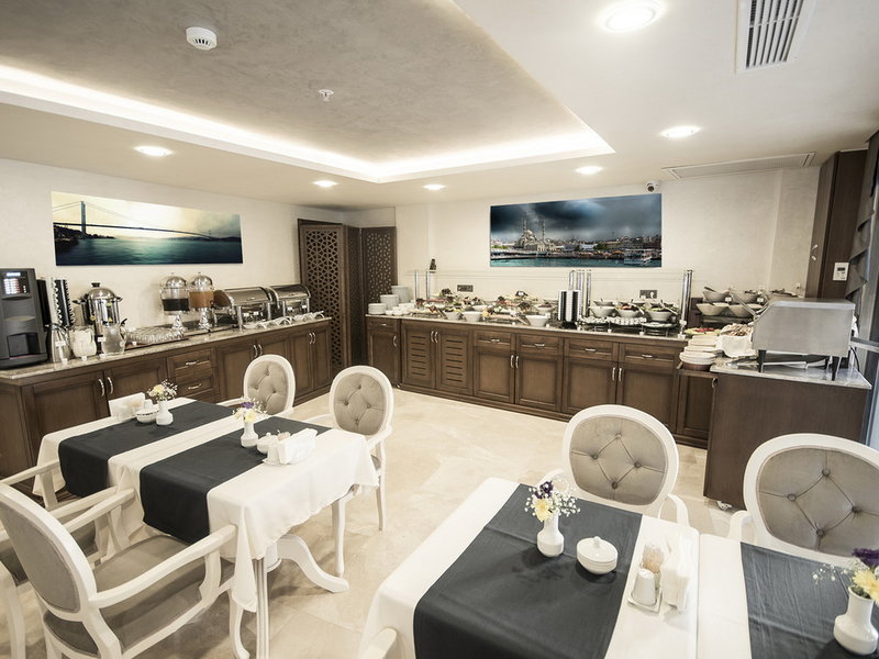 Antusa Palace Hotel & Spa 4