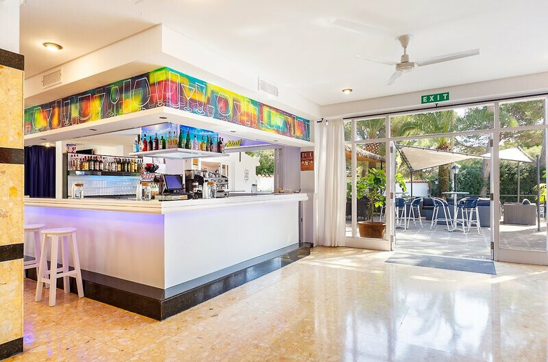 Hotel Cala Murada 9