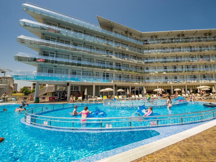 Aqua Nevis Club Hotel 3