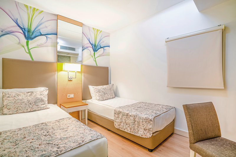 Glamour Resort & Spa 8