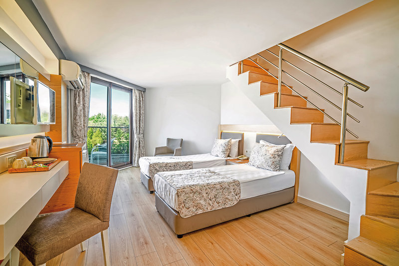 Glamour Resort & Spa 9