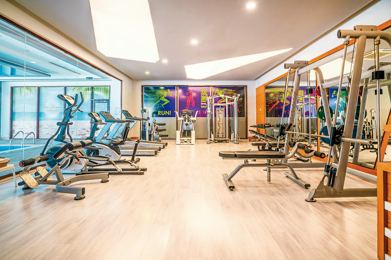 Glamour Resort & Spa 17