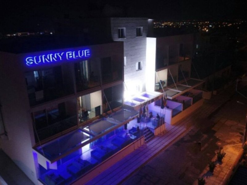 Sunny Blue Hotel 10