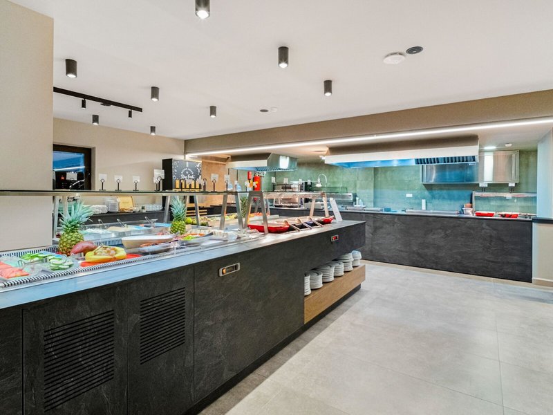 Harmony E Rock Hotel & Resort 9