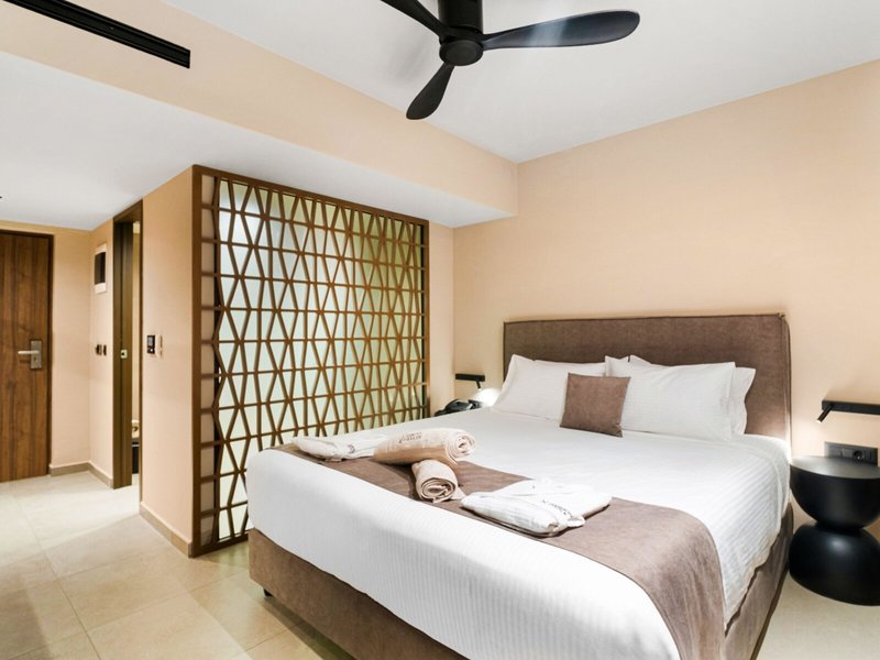 Harmony E Rock Hotel & Resort 26