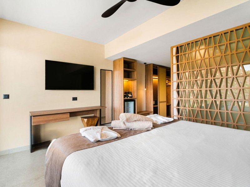 Harmony E Rock Hotel & Resort 36