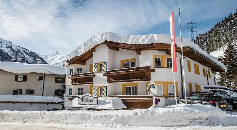 Arlen Lodge Hotel 5