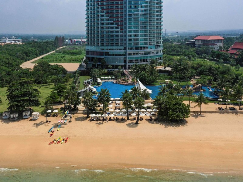 Mövenpick Siam Hotel Pattaya 1