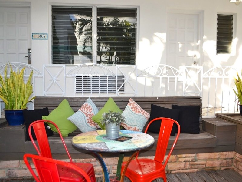 Beachside All Suites Hotel 12