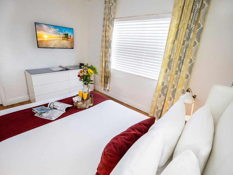 Beachside All Suites Hotel 14