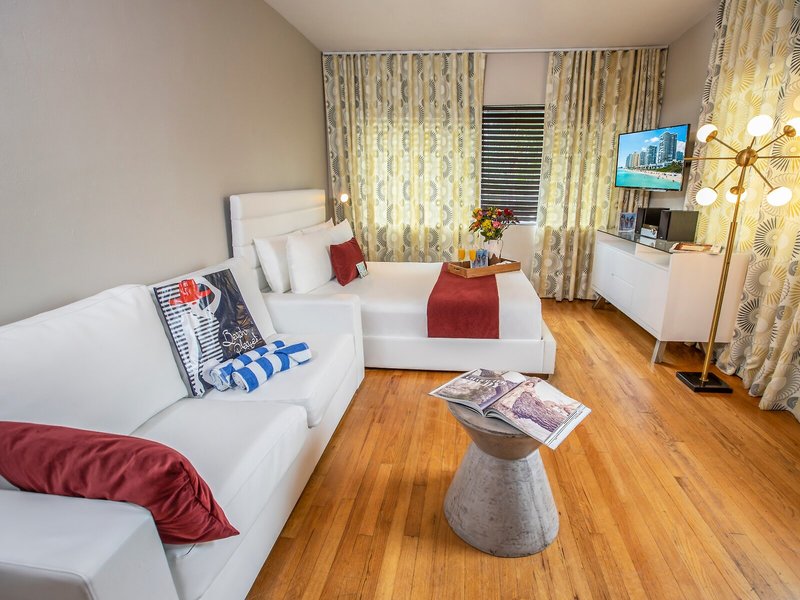 Beachside All Suites Hotel 15