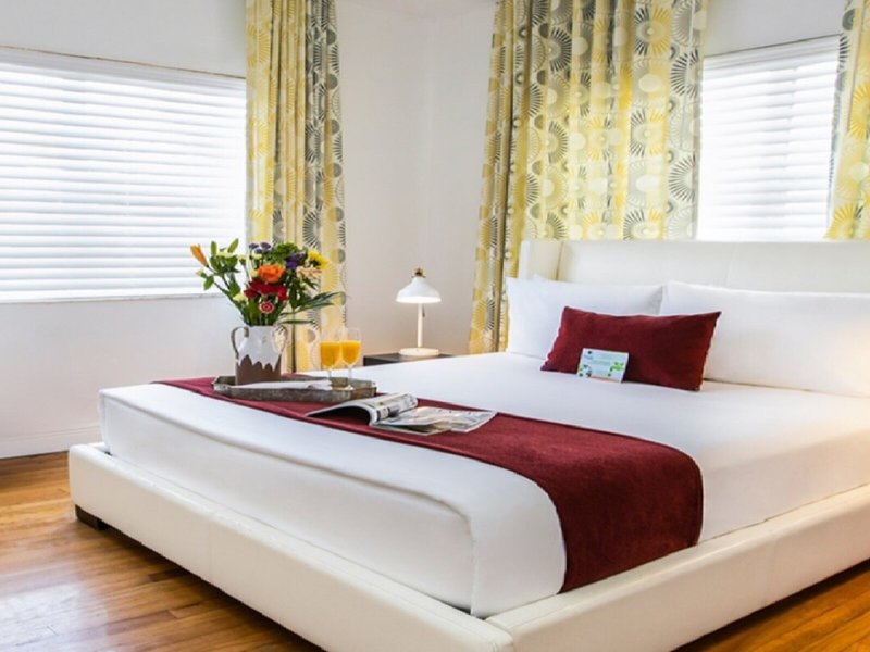 Beachside All Suites Hotel 17