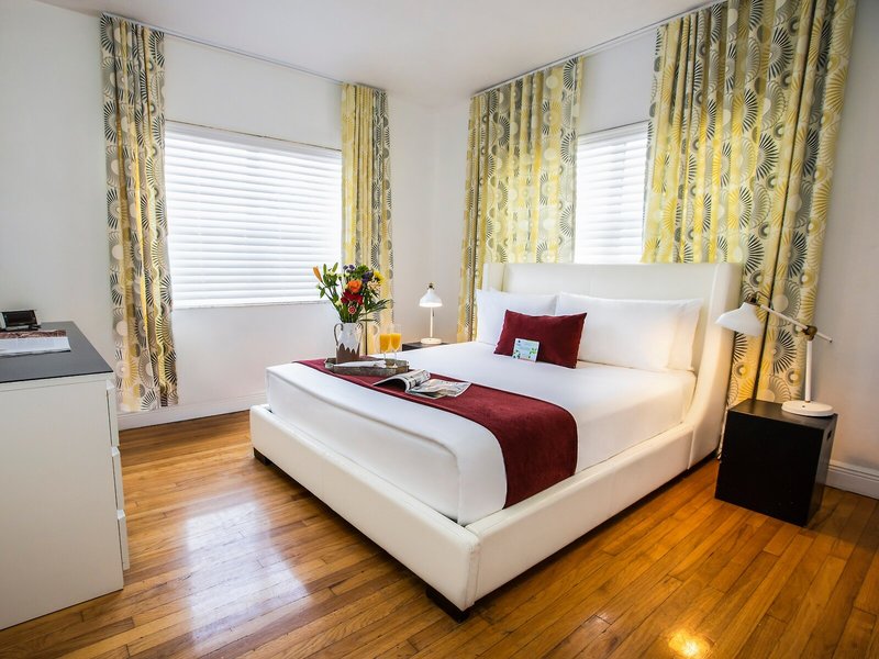 Beachside All Suites Hotel 24