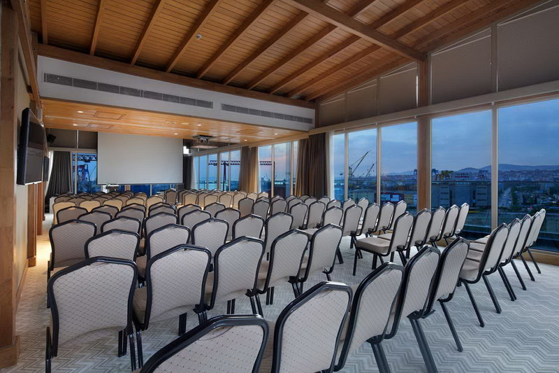 DoubleTree by Hilton Istanbul - Tuzla 14