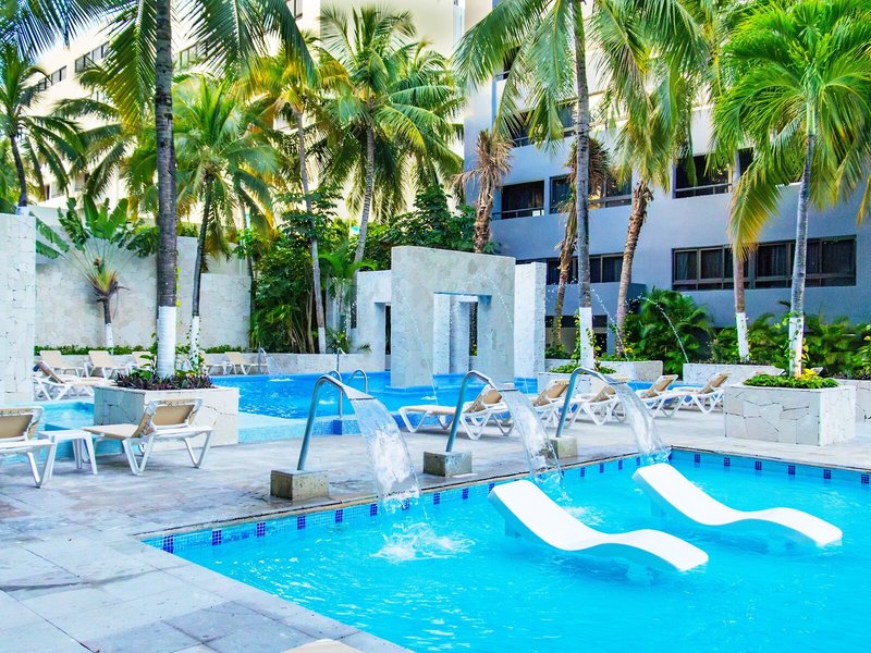 Oh! Cancun The Urban Oasis & Beach Club 5