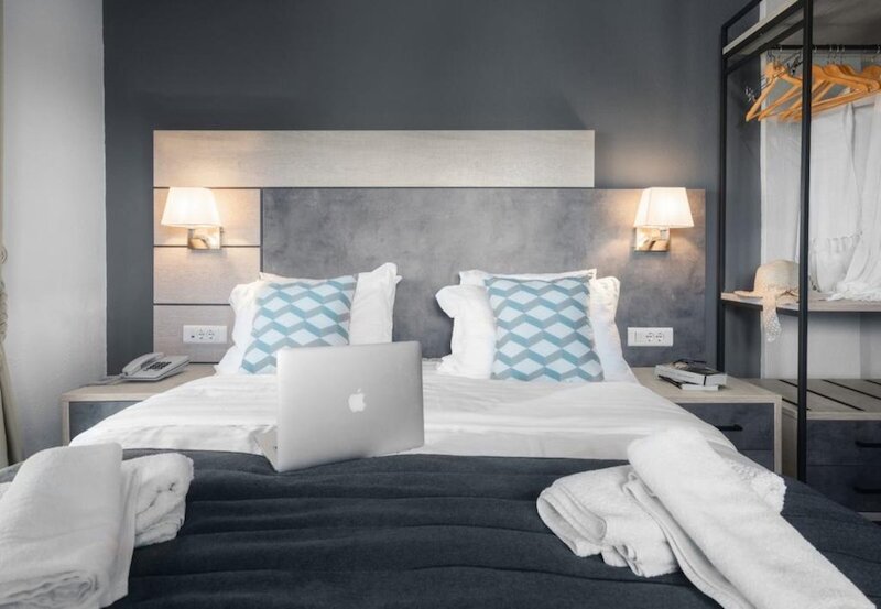 Meliton Inn Hotel & Suites 7