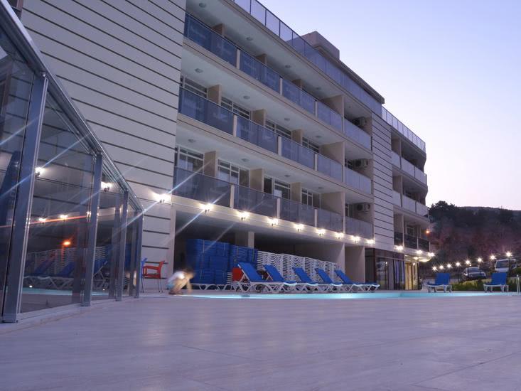 Ramada Hotel & Suites Kusadasi 1
